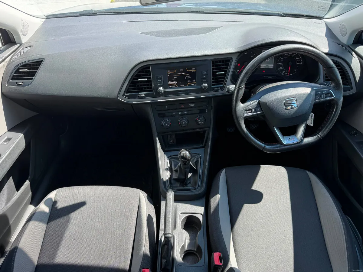SEAT Leon 1.6 DIESEL 2015 ESTATE - Image 2
