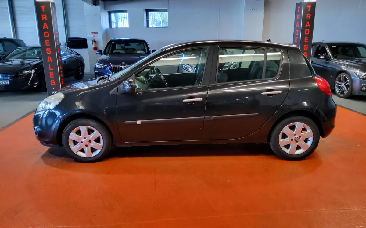 Renault Clio 2011 - Image 6