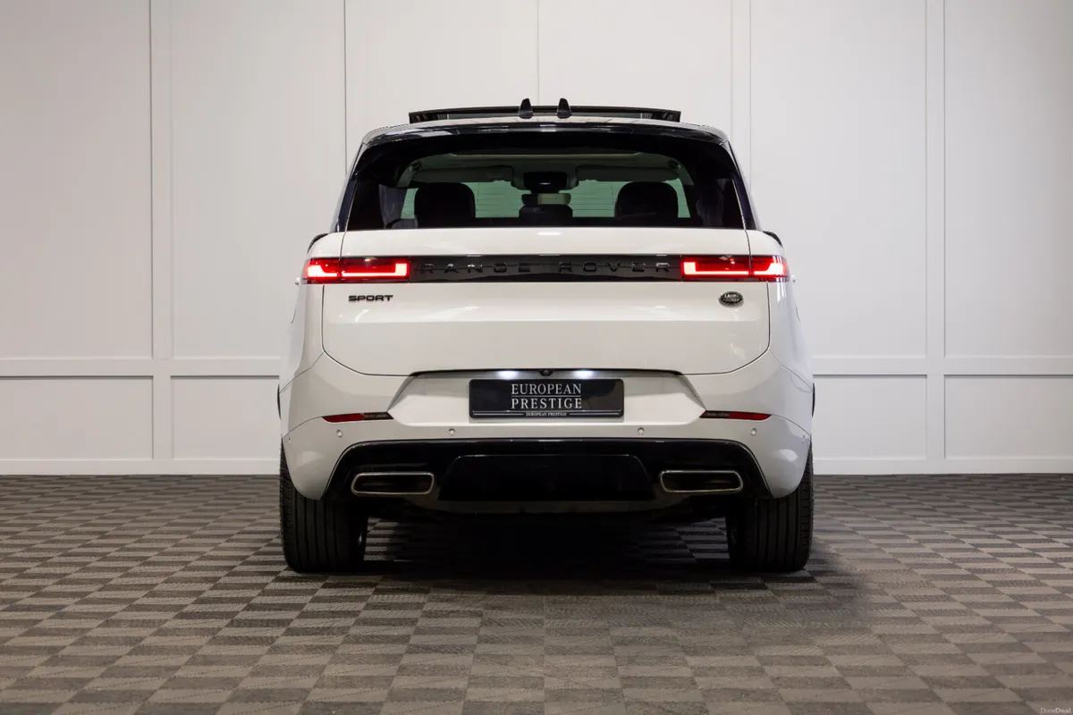 2023 Range Rover Sport P440e Dynamic SE - Image 5