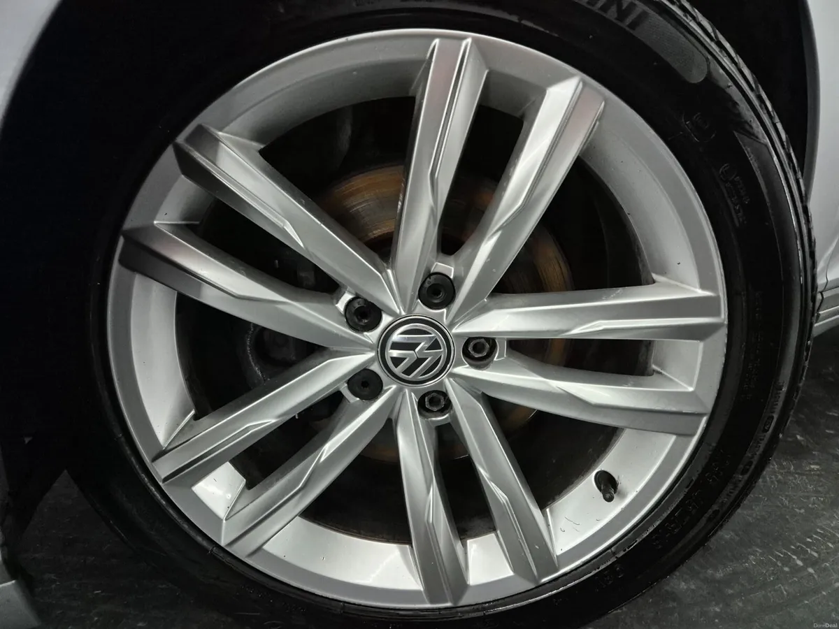 Volkswagen Passat 2016 - Image 3