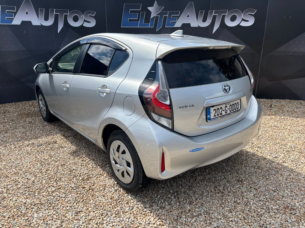 Toyota Aqua Self Charging Hybrid 2020 - Image 3