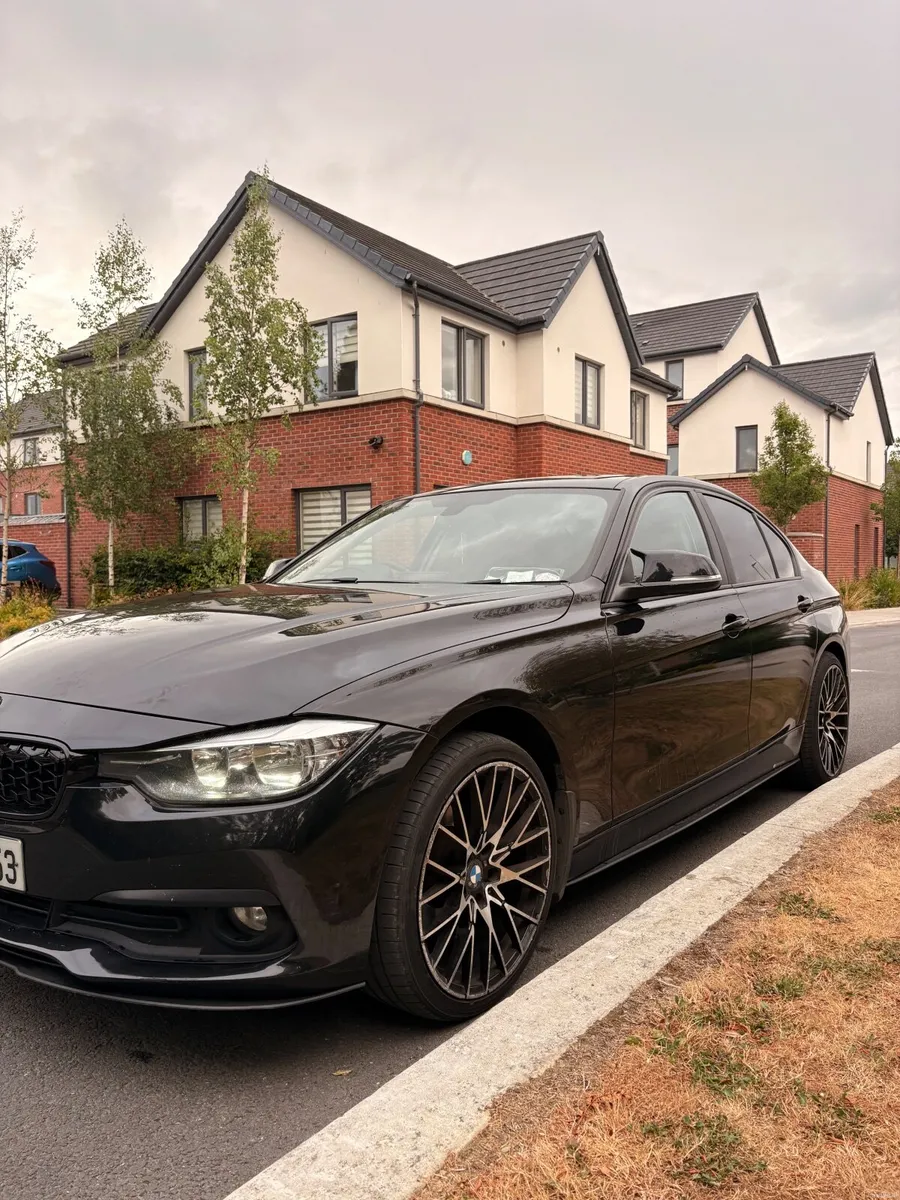 BMW 3-Series 2016 - Image 4