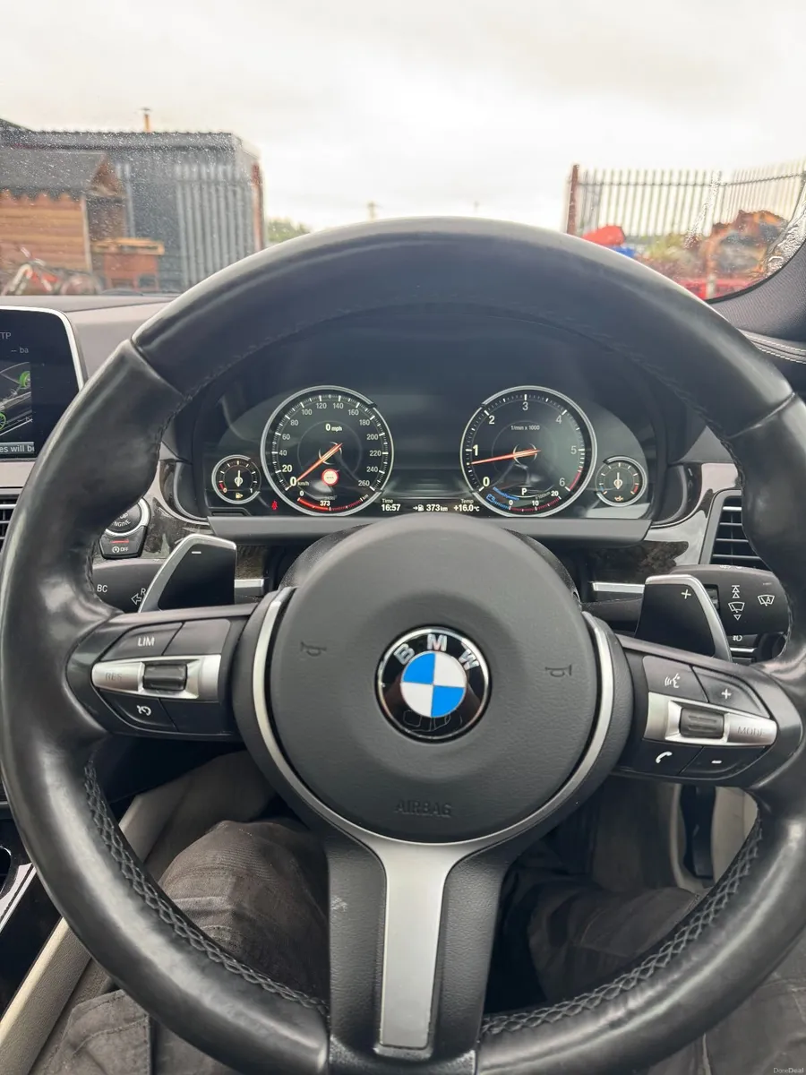 BMW 6-Series 2015 - Image 2
