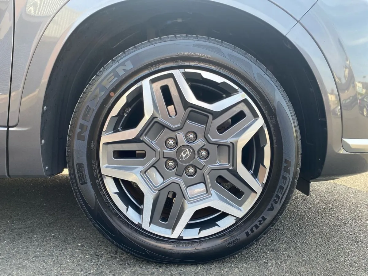 Hyundai Santa Fe ***DEPOSIT TAKEN***PHEV 4WD Execu - Image 5