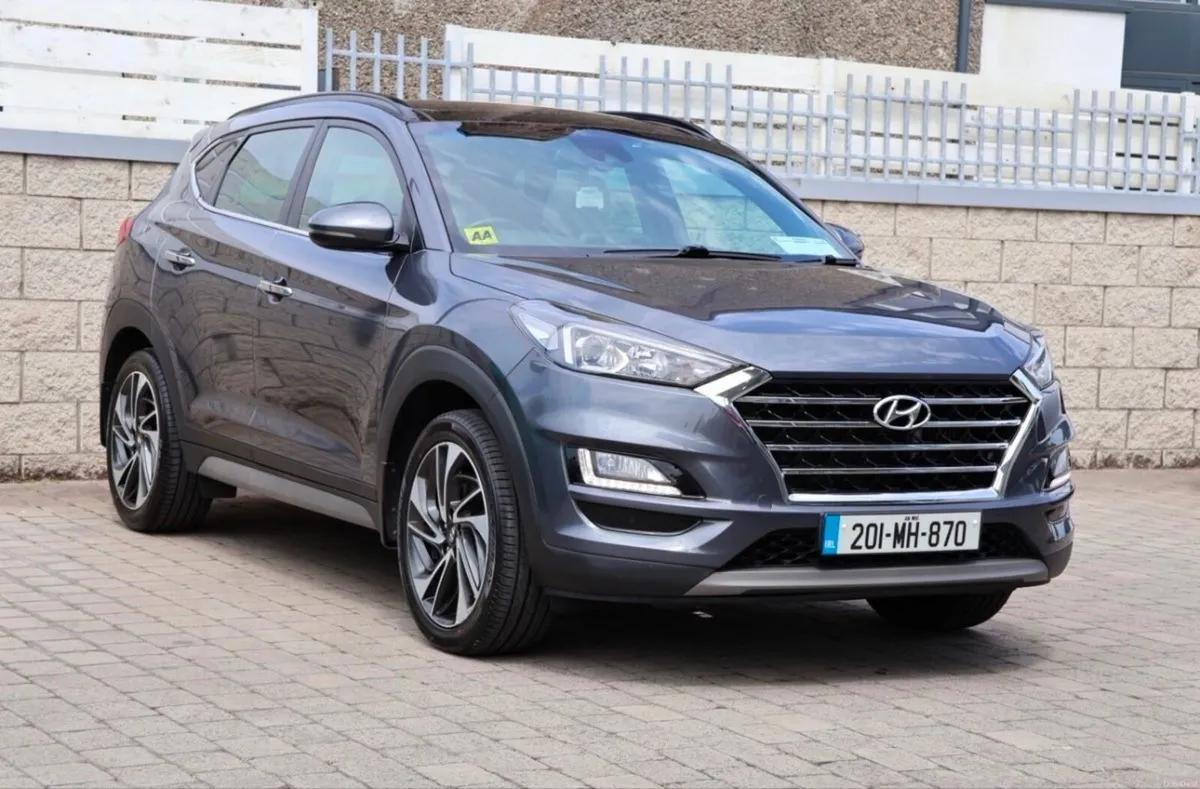Hyundai Tucson 2WD Premium, Leather , Sunroof - Image 3