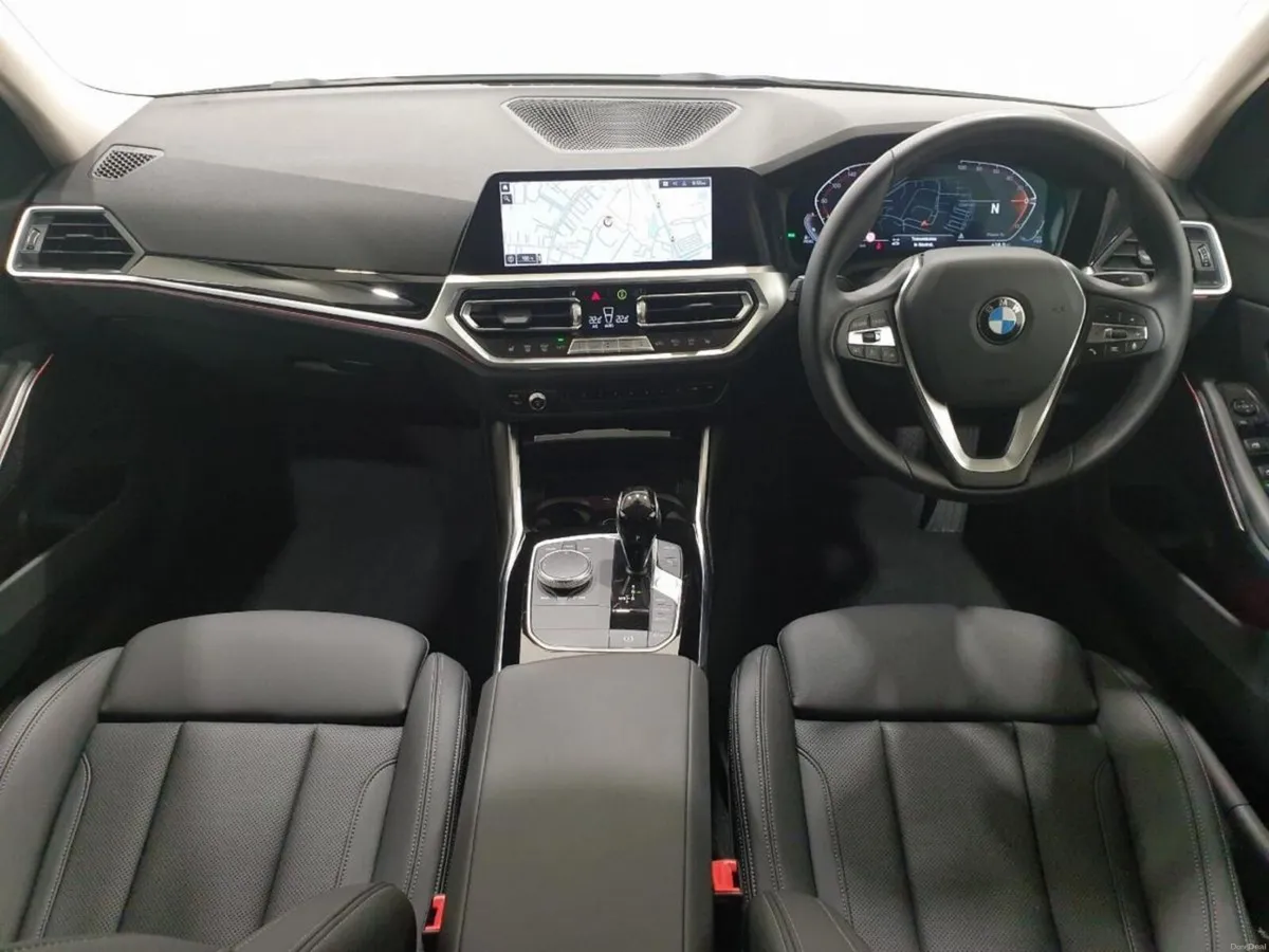 BMW 3-Series 318d SE Saloon - Image 4