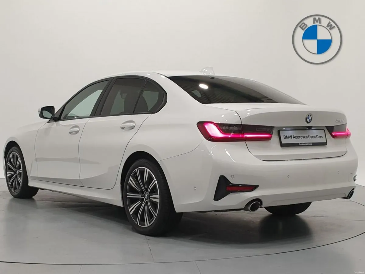 BMW 3-Series 318d SE Saloon - Image 2