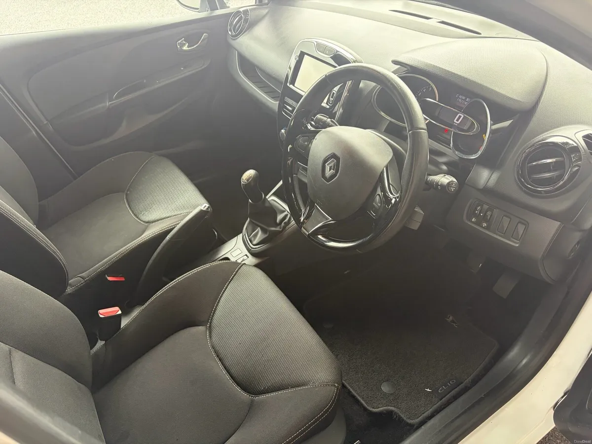 2014 Renault Clio - Image 5