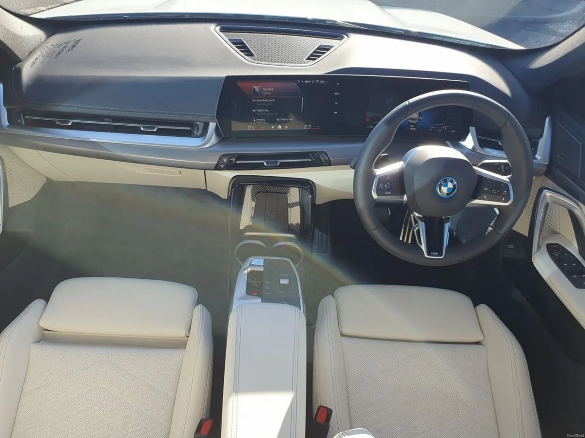 BMW iX1 eDrive20 M Sport - Image 4