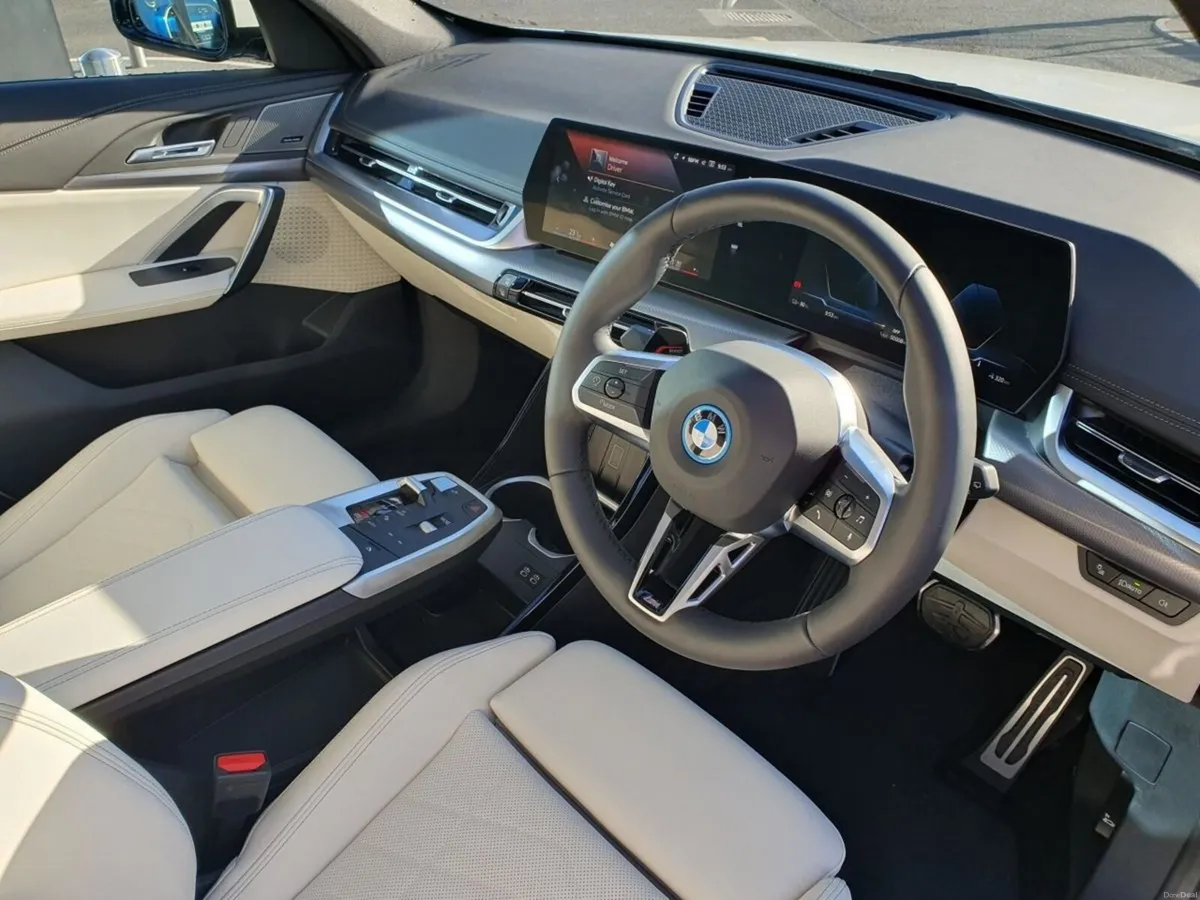 BMW iX1 eDrive20 M Sport - Image 6