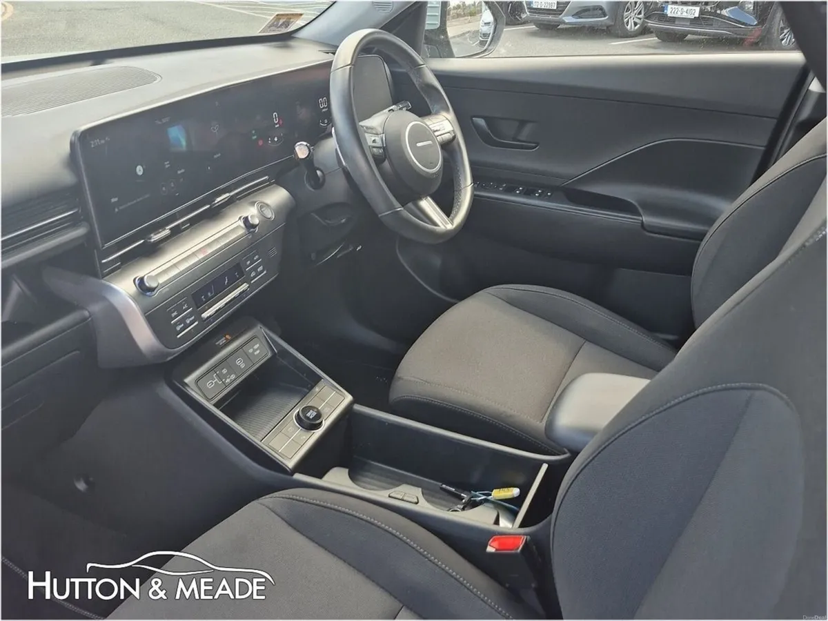 Hyundai KONA Signature HEV 1.6 Petrol 5dr - Image 5