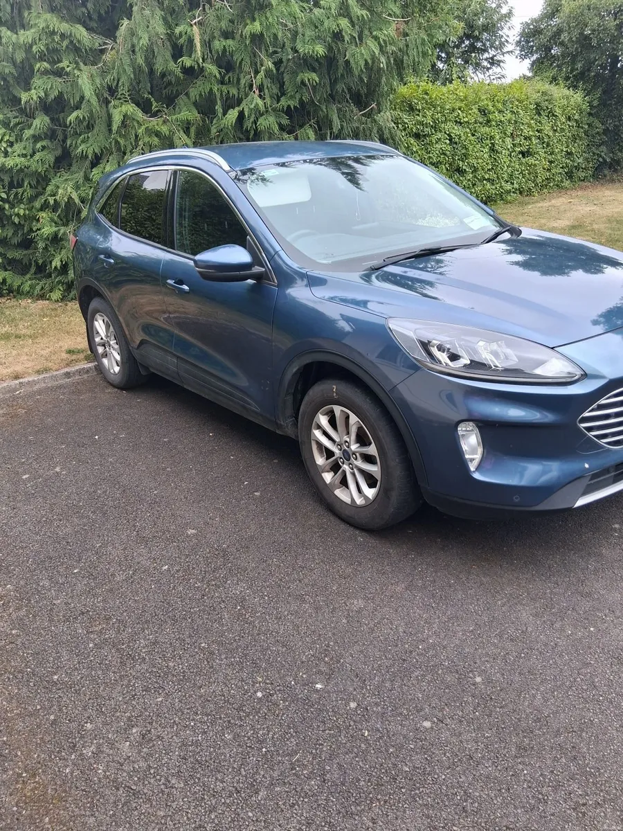 Ford Kuga 2022 - Image 4