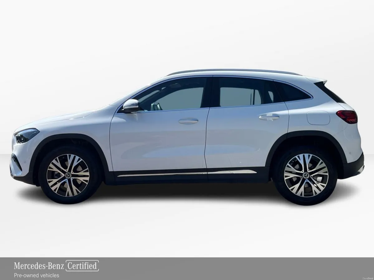 Mercedes-Benz GLA 180D Progressive Line Plus Compa - Image 6