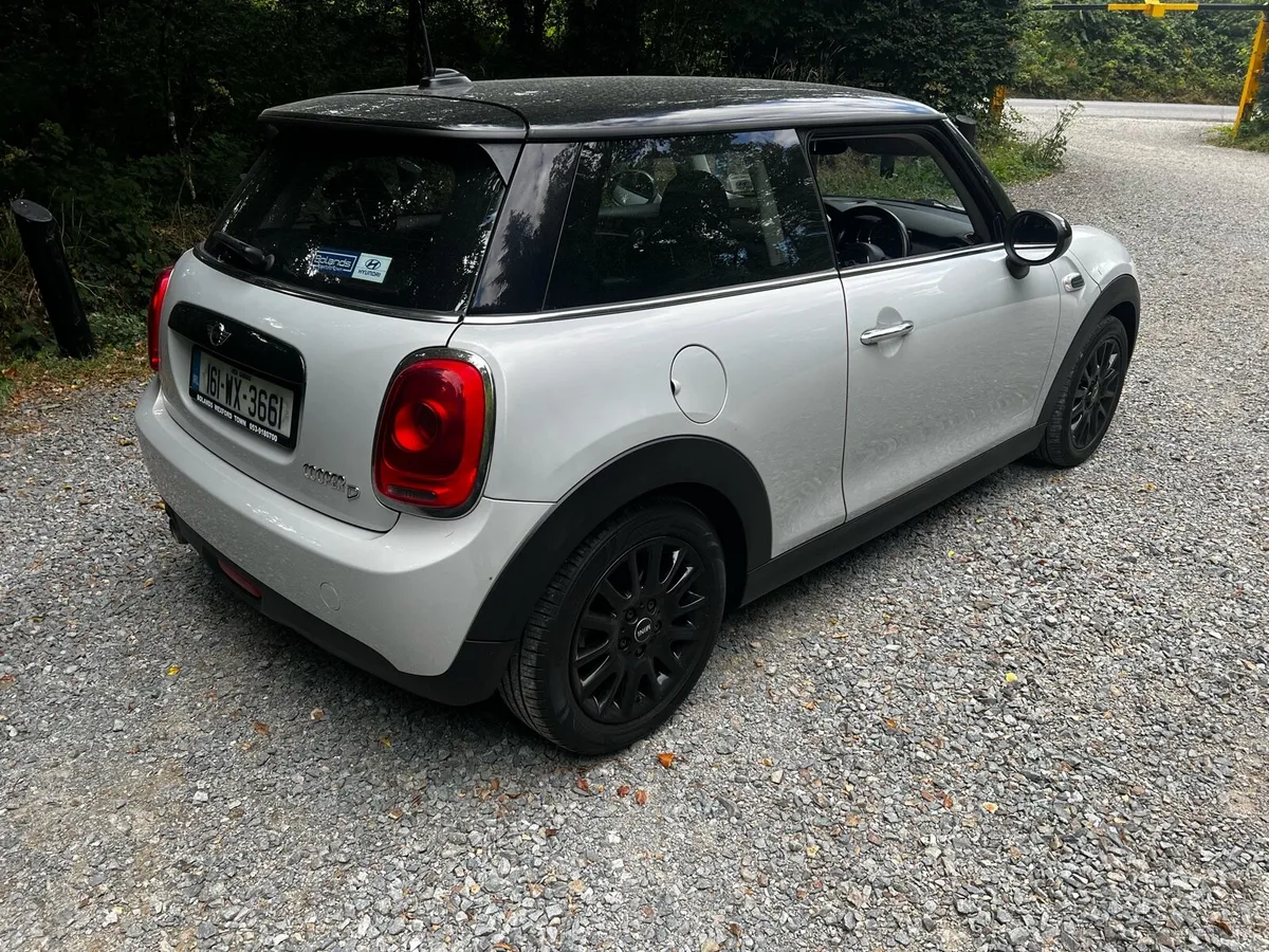 Mini Cooper - Image 4
