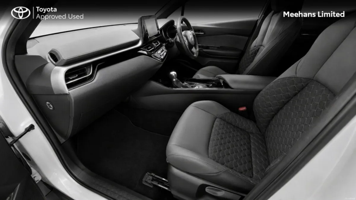 Toyota C-HR C-HR 1.8 HYBRID SOL - Image 6