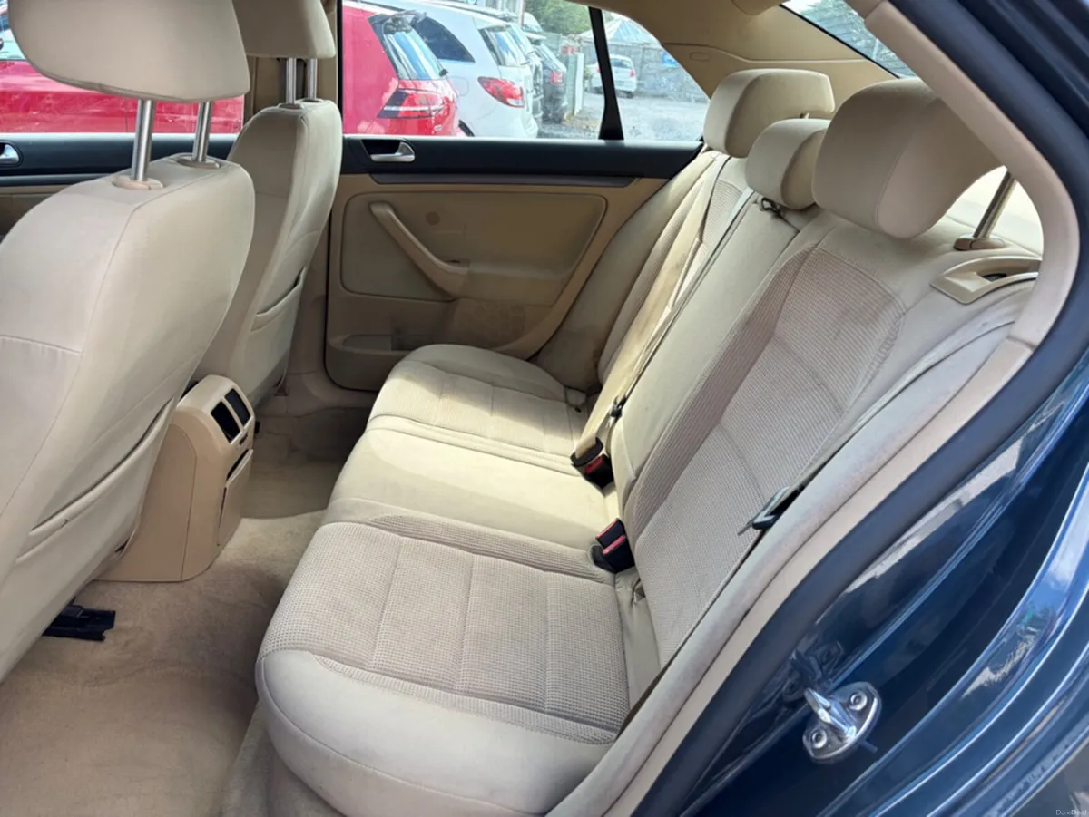 Volkswagen Jetta COMFORT 1.9 TDI 105BHP - Image 6