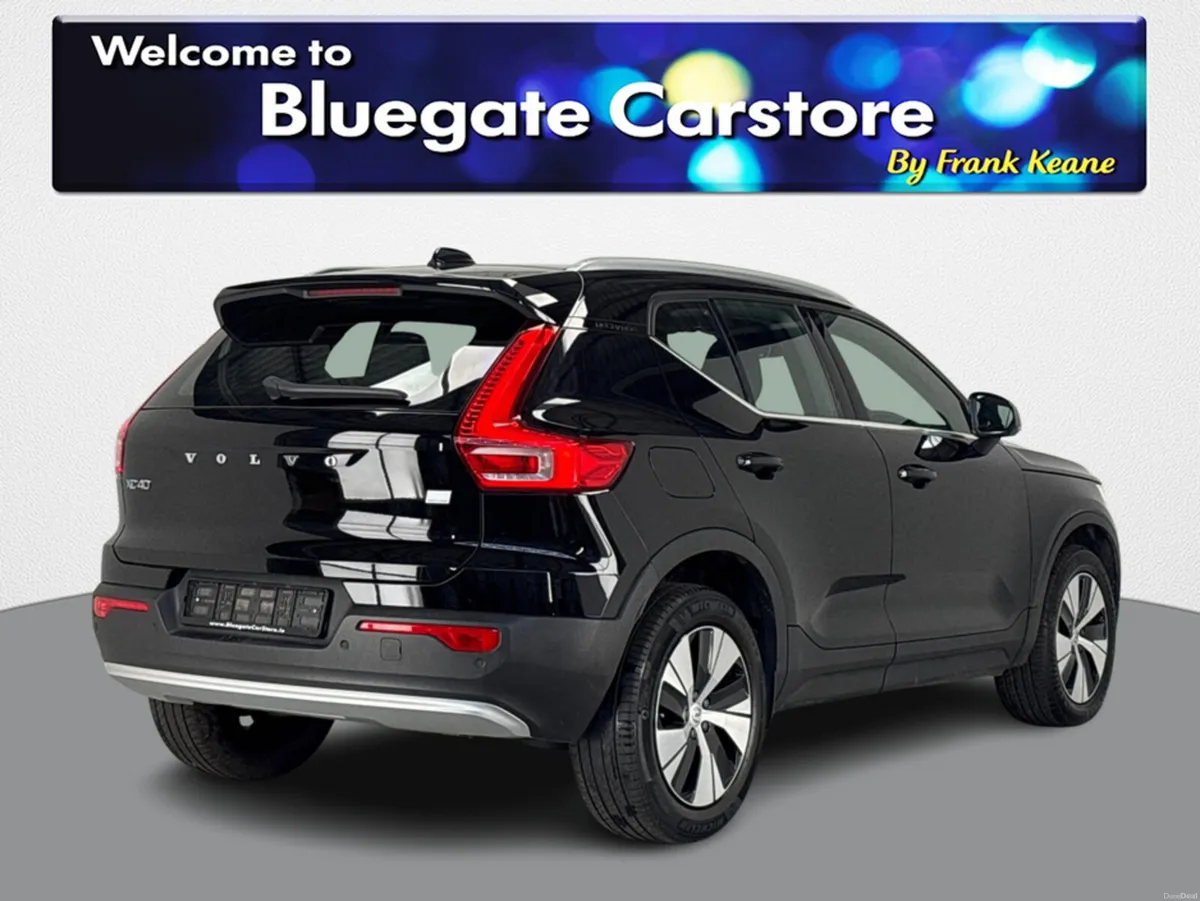 Volvo XC40 CORE T4 RECHARGE AUTO **FULL BLACK CLOT - Image 4