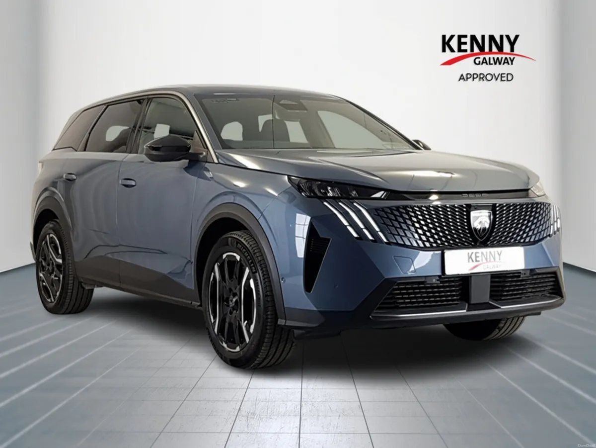 Peugeot 5008 eALLURE 73KWH 210BHP 4DR - Image 1