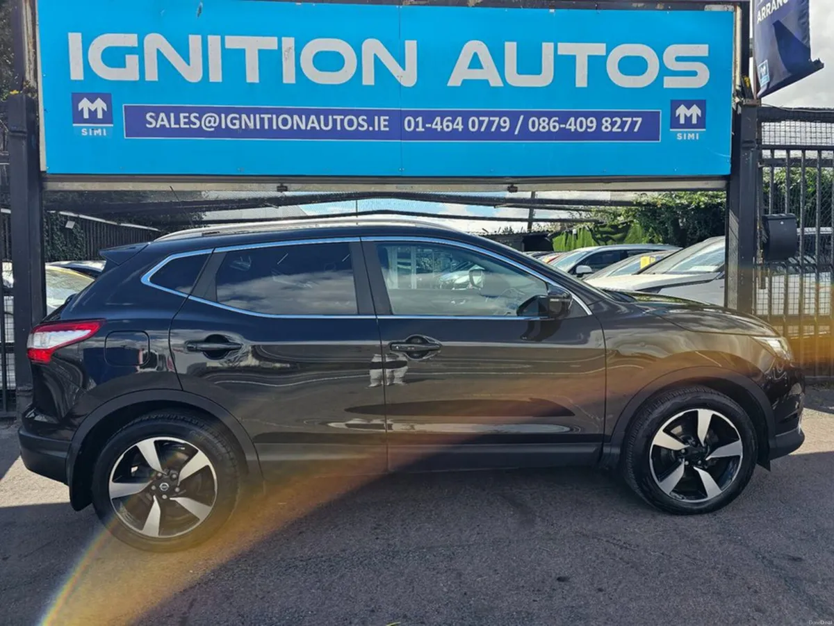 Nissan Qashqai 1.2 PETROL, PREMIUM MODEL, LEATHER, - Image 3