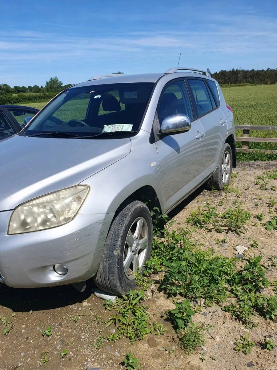 Toyota rav 4 - Image 1