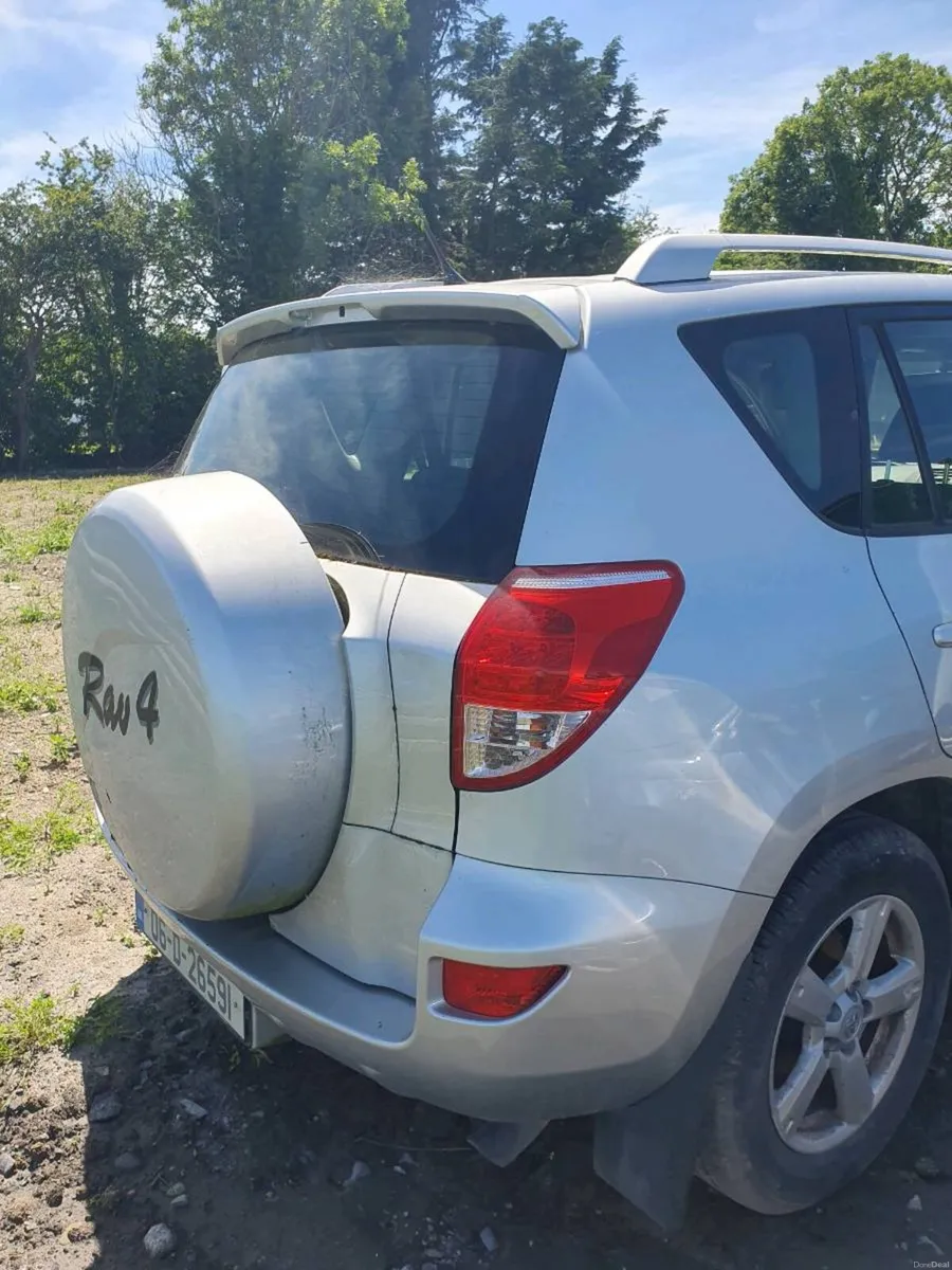 Toyota rav 4 - Image 4