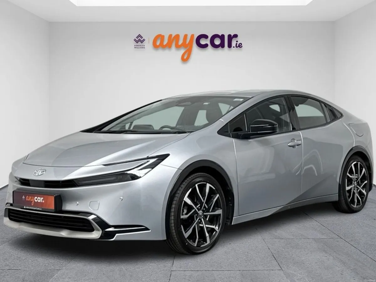 Toyota Prius 2.0 Petrol Plug in Hybrid - Image 3