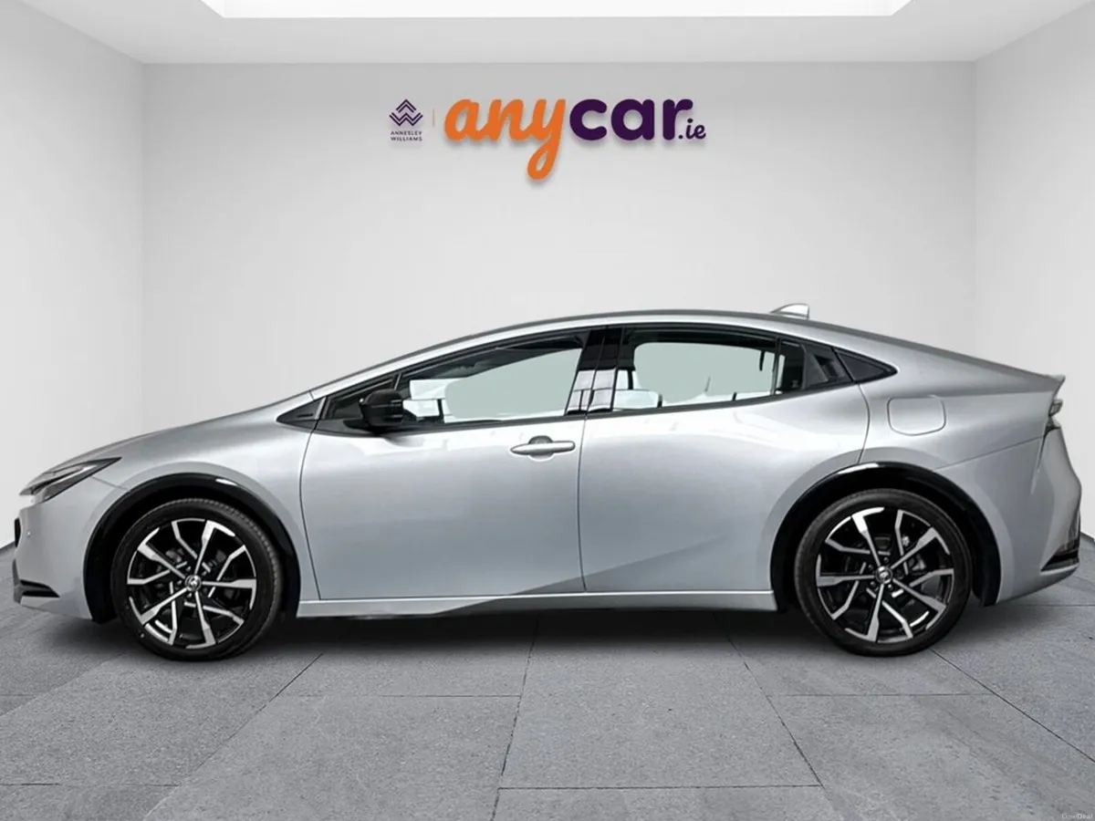 Toyota Prius 2.0 Petrol Plug in Hybrid - Image 5