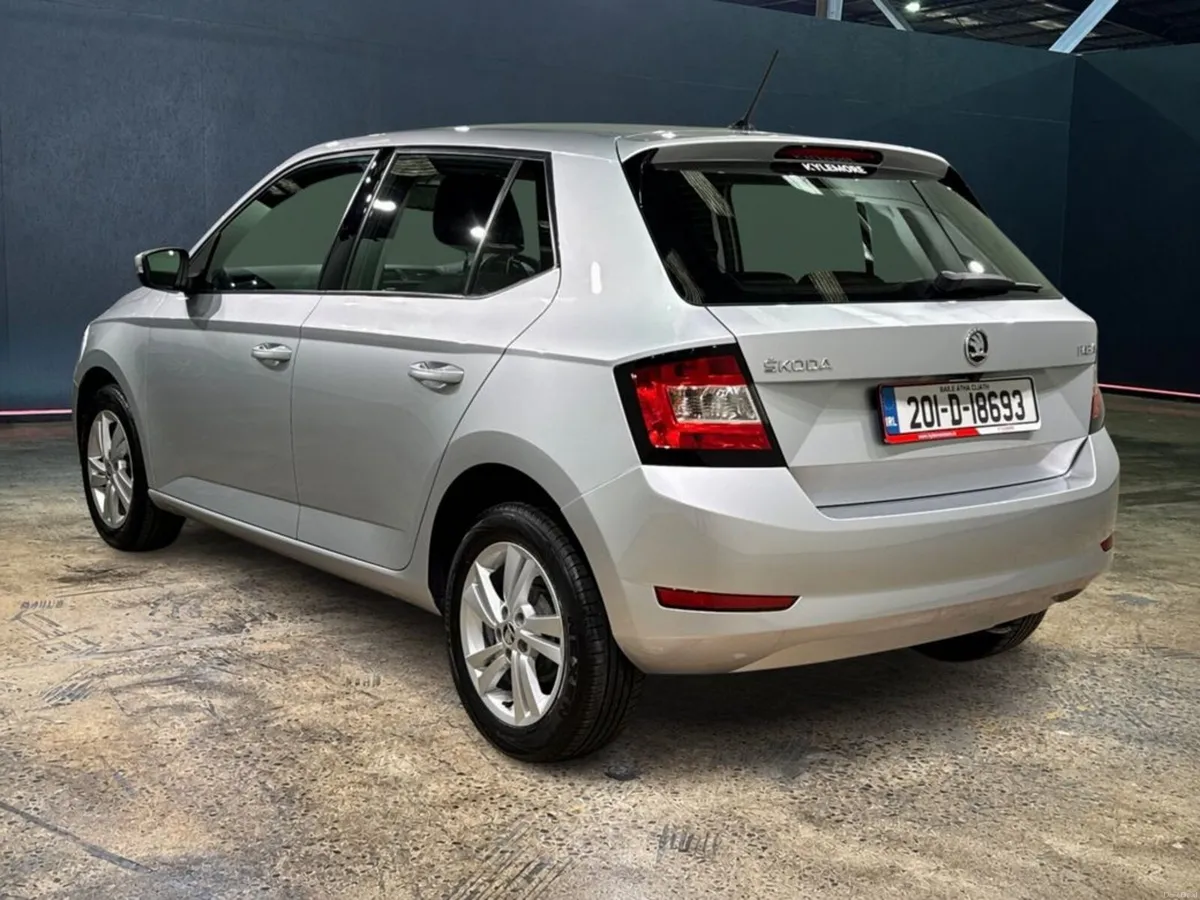 Skoda Fabia AMB 1.0mpi 60HP 4DR - Image 5