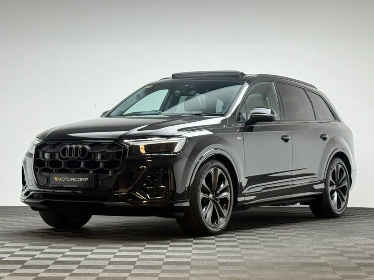 Audi Q7 TFSI E QUATTRO BLACK EDITION - Image 3