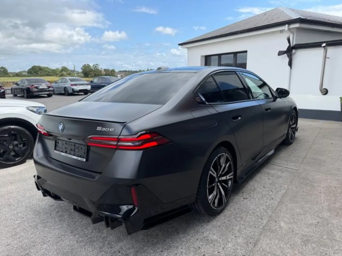 BMW 5-Series 530E M SPORT PRO - Image 4