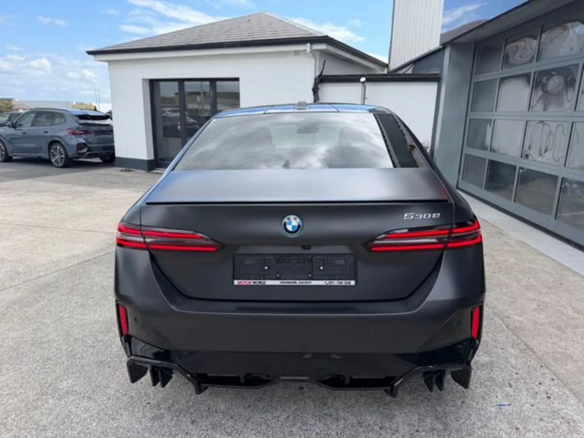BMW 5-Series 530E M SPORT PRO - Image 3