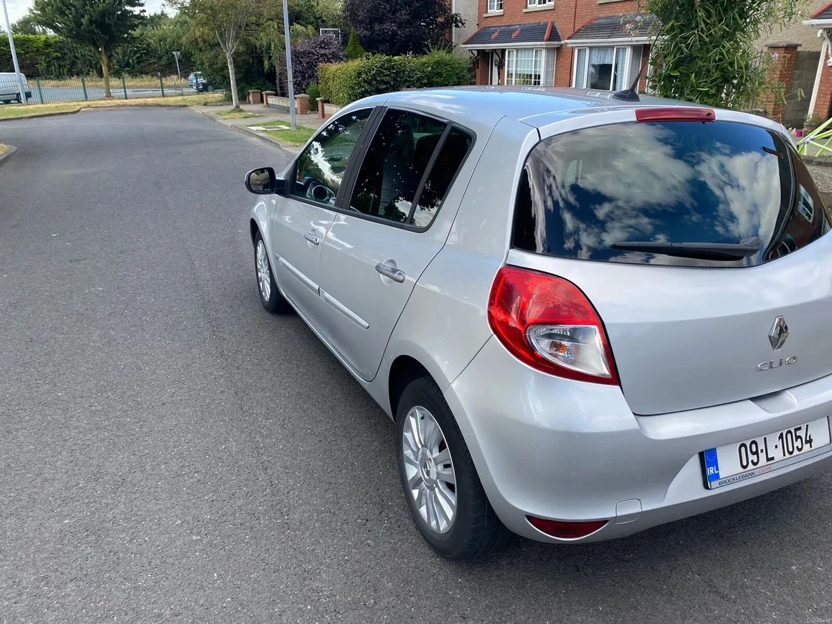 Renault Clio 1.2 16v Tom Tom edition - Image 6