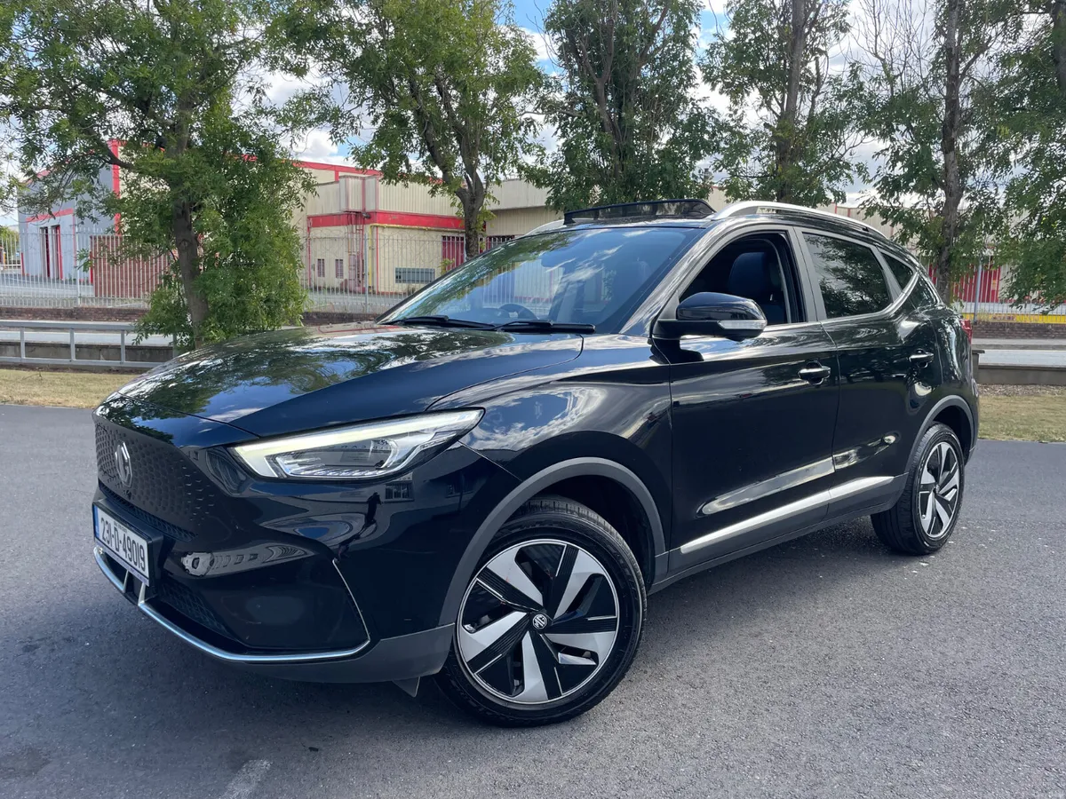 73KWH-TROPHY-PANORAMIC ROOF-HEATED LEATHER-120TAX - Image 6