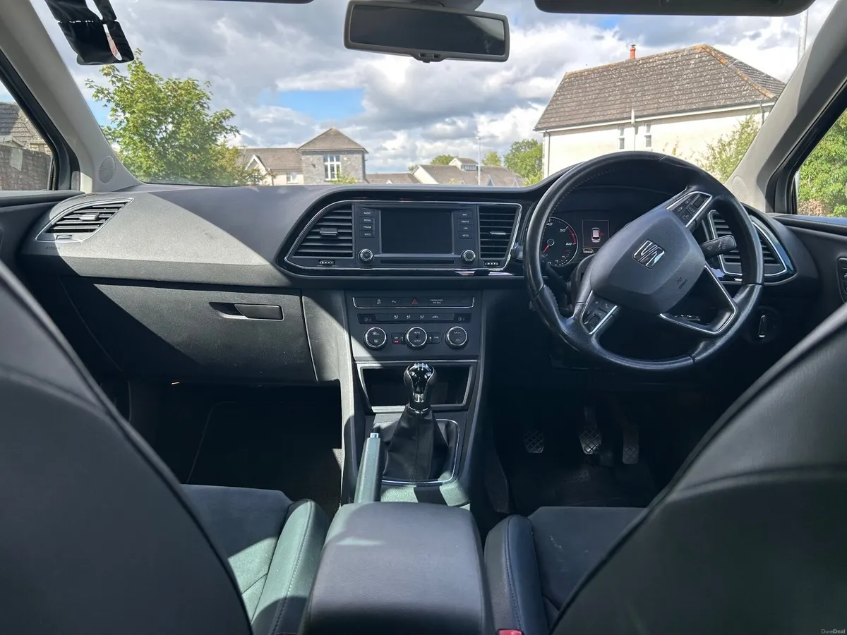 142 SEAT Leon estate 1.6 TDI 105 bhp high spec mod - Image 6