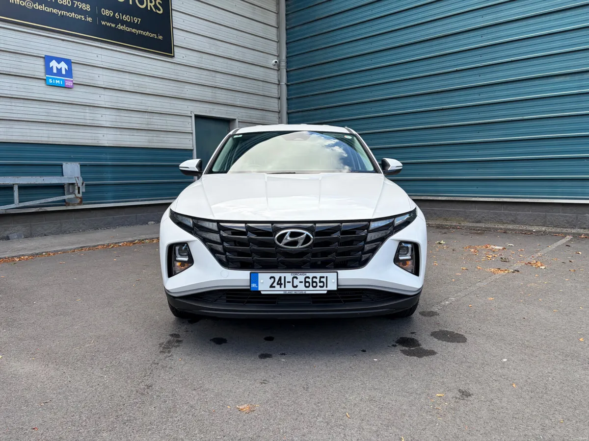 241 Hyundai Tucson N1 2 Seat Commercial Van - Image 2