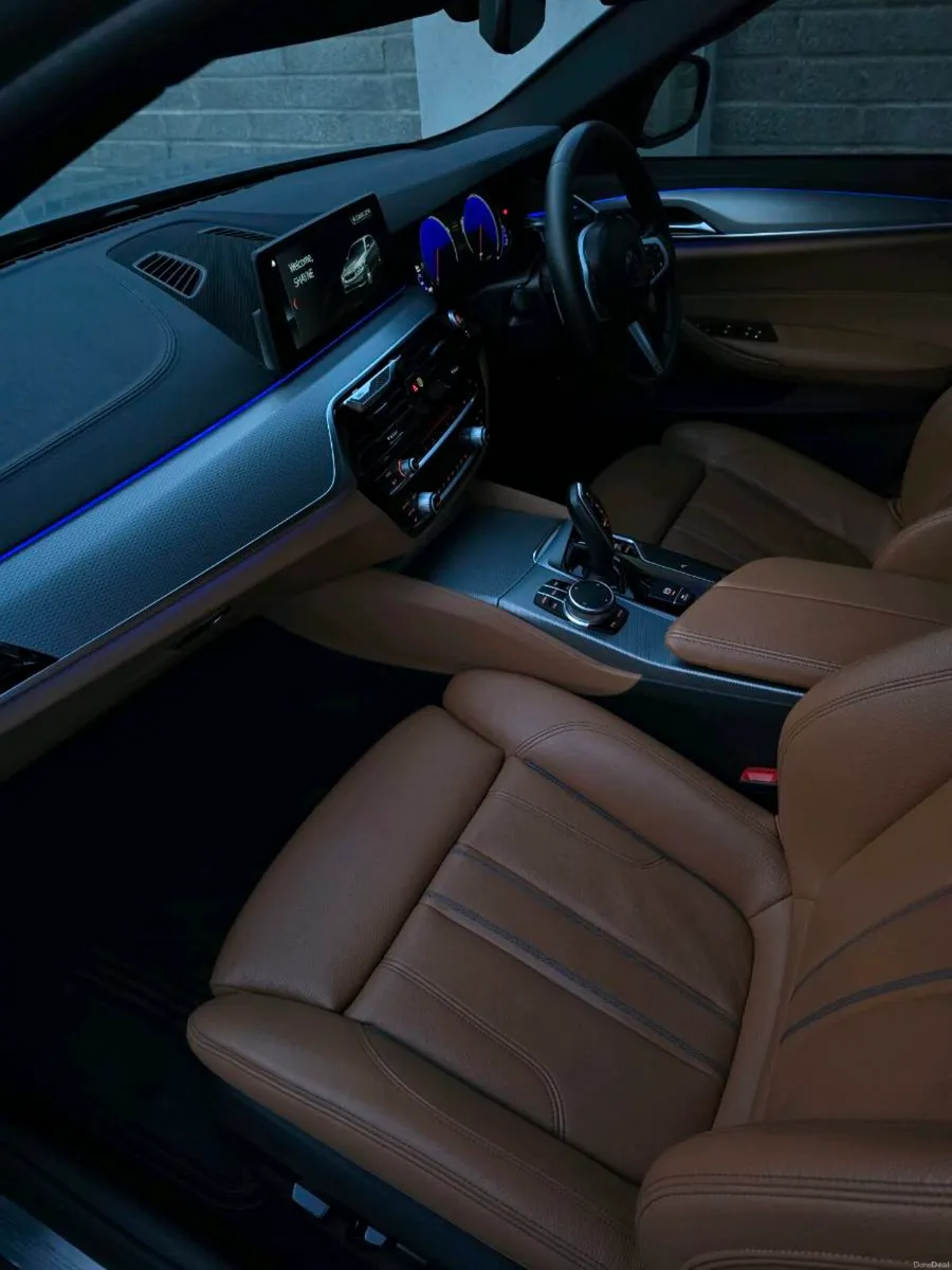 BMW 520D G31 M SPORT - Image 4