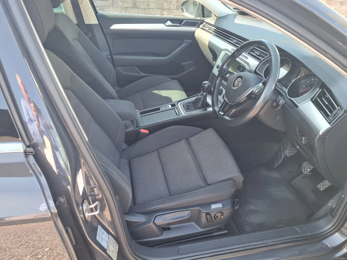 Volkswagen Passat 2015 - Image 6