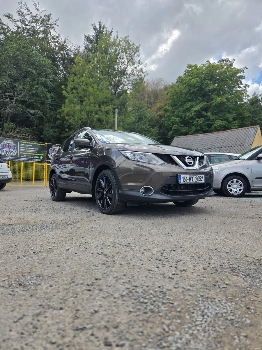 Stunning High Spec Nissan Qashqai NCT Warranty - Image 2