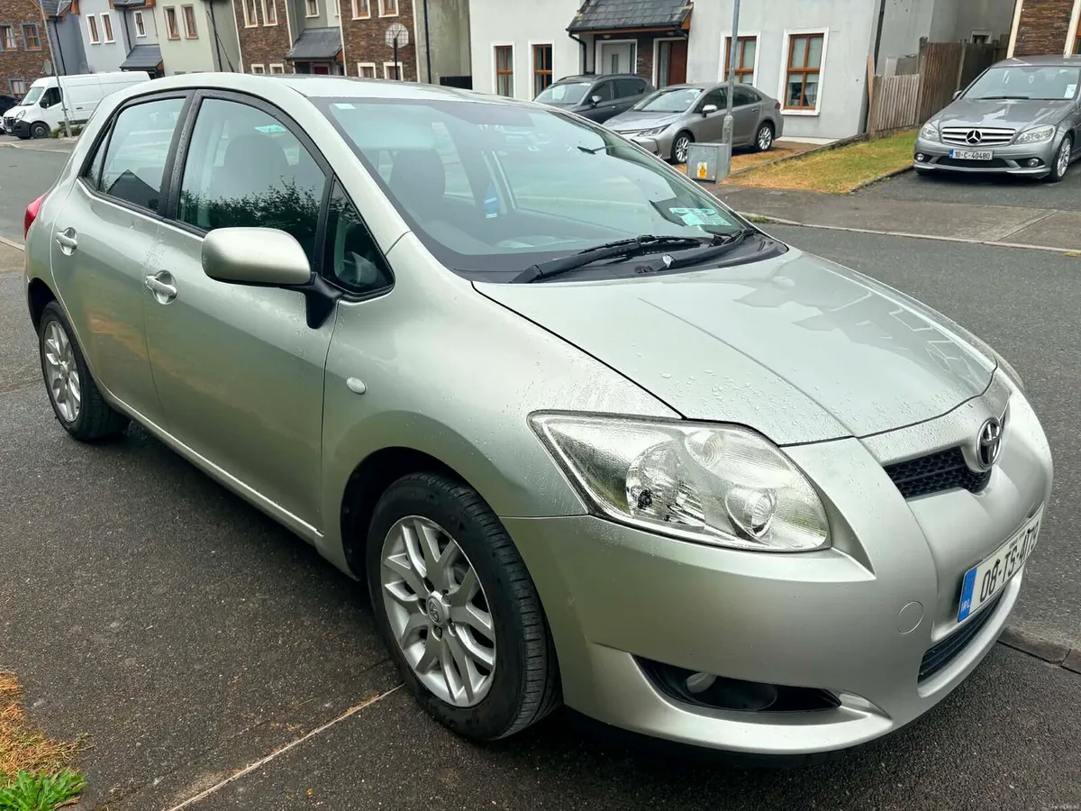 Toyota Auris - Image 2