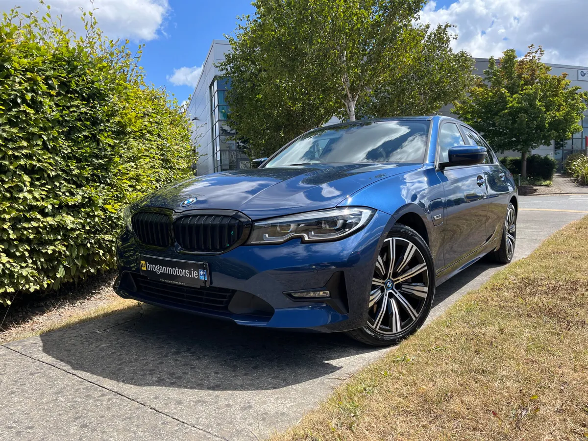 Bmw 330e 2.0 T SE PRO 2022 Phev - Image 5