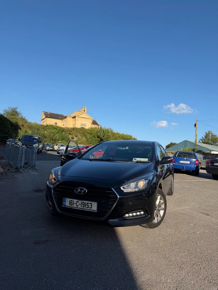 Hyundai I 40 low mileage with new NCT - Image 1