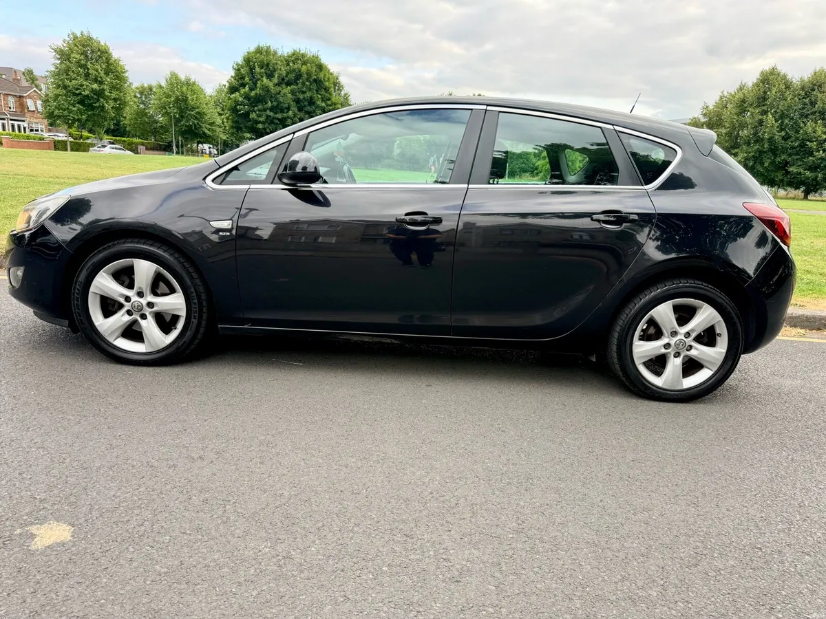 2011 Vauxhall Astra 1.7 CDTI SRI - Image 3
