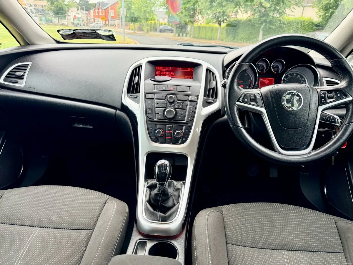 2011 Vauxhall Astra 1.7 CDTI SRI - Image 6