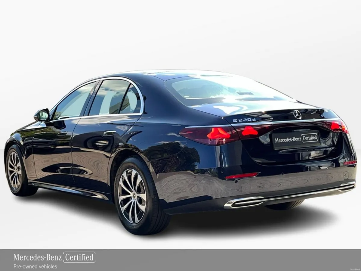 Mercedes-Benz E-Class E 220D Avantgarde Plus MHEV - Image 4