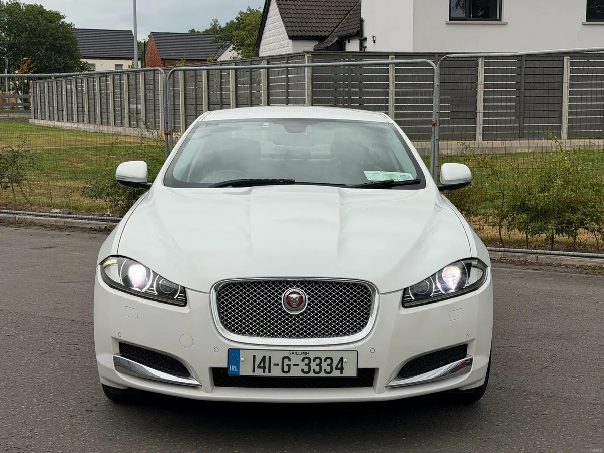 2014 Jaguar xf luxury Nct 05 /27 tax 10/26 - Image 4