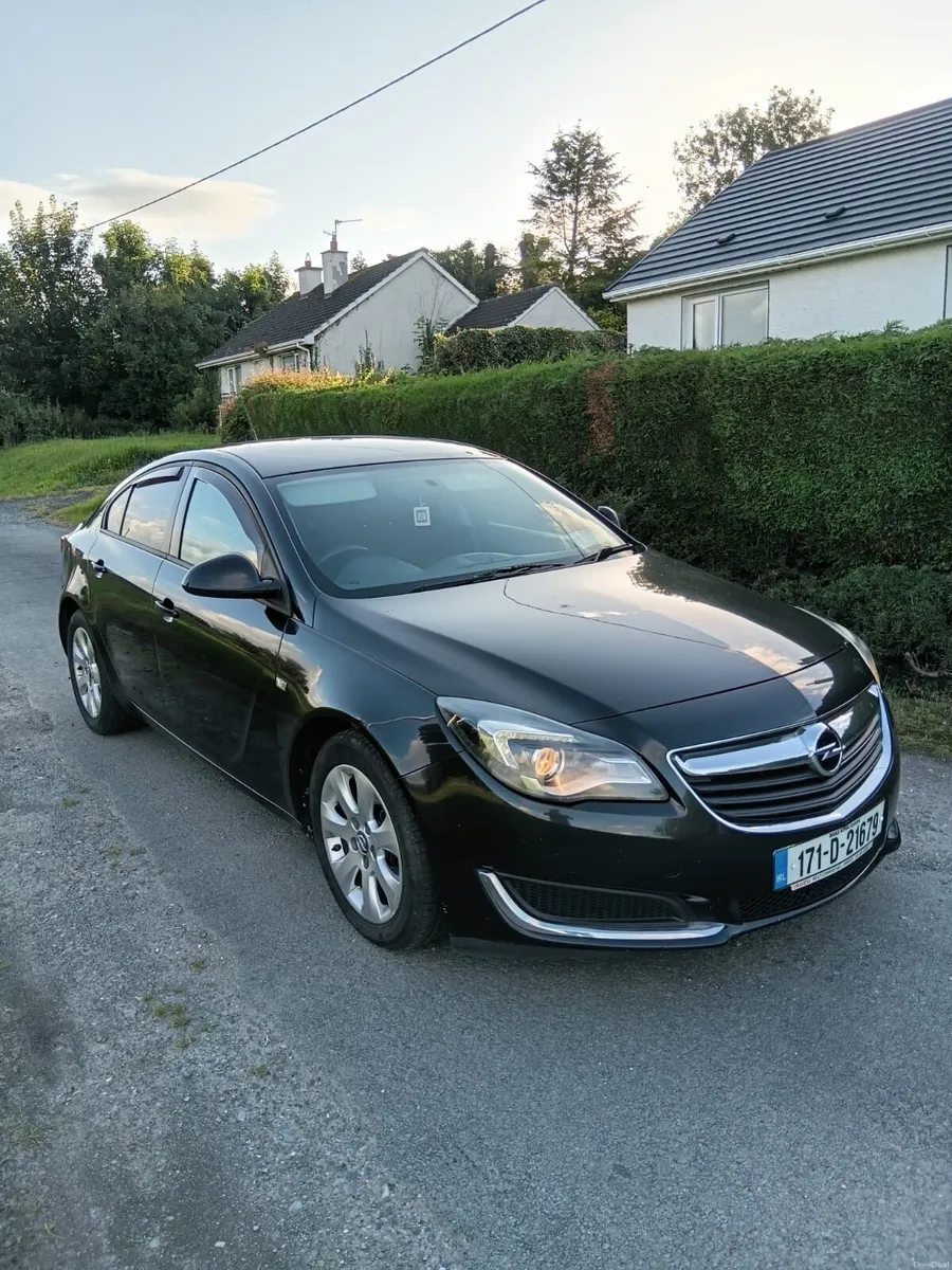 2017 Opel Insignia - Image 1