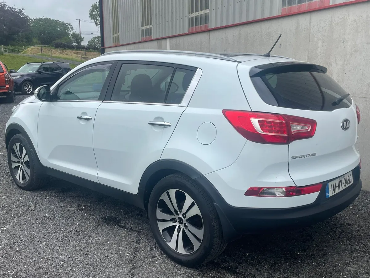 * Kia Sportage Executive .. ‘2014 .. Mint * - Image 3