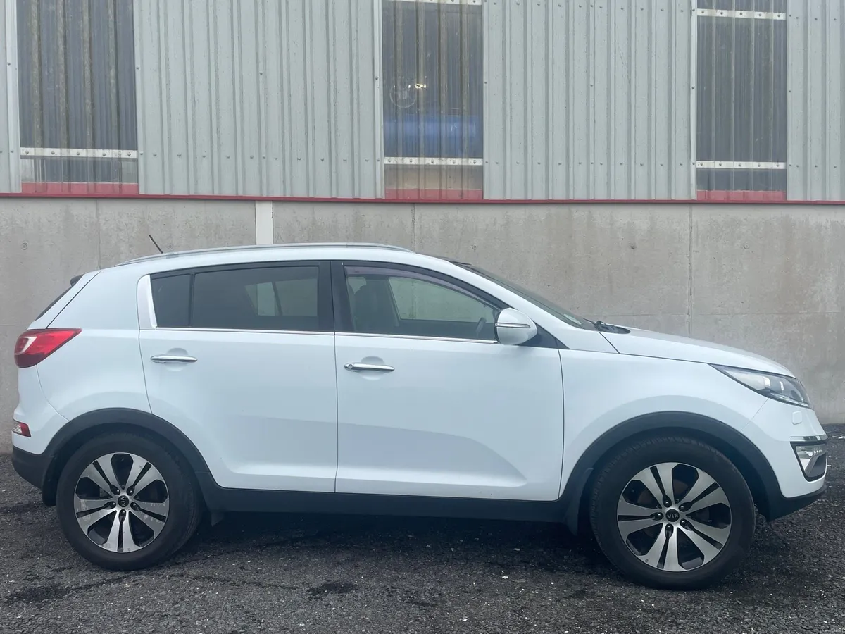 * Kia Sportage Executive .. ‘2014 .. Mint * - Image 5