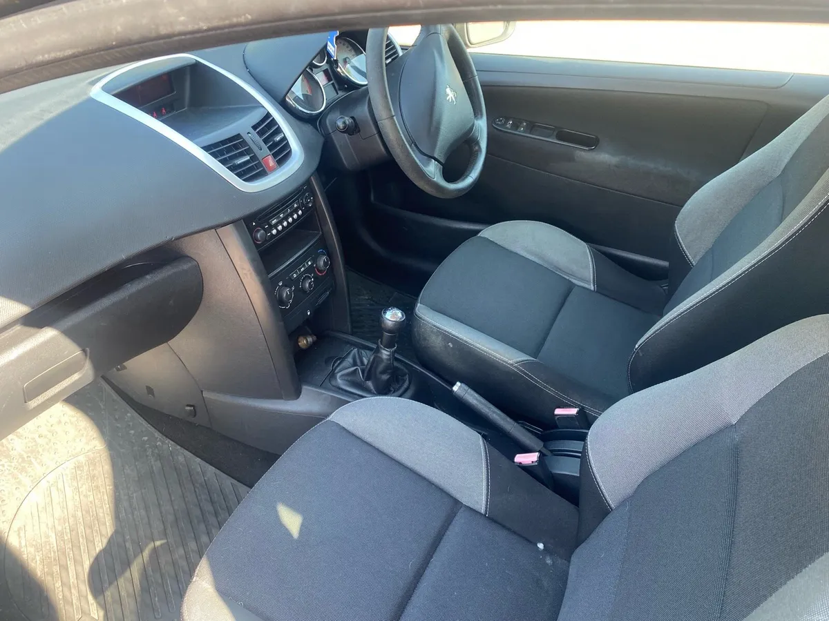 Peugeot 207 - Image 5
