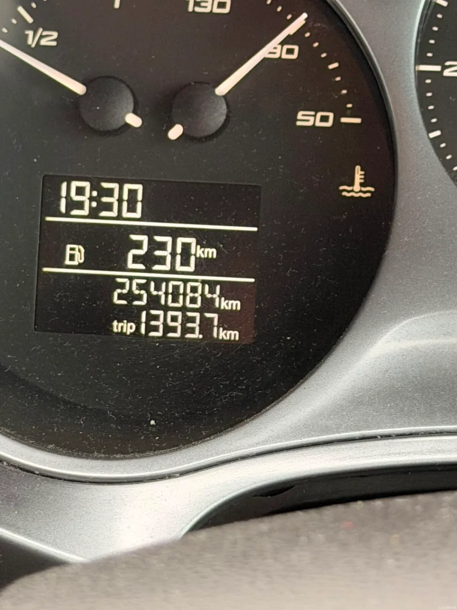 Seat Leon 1.9 Diesel-Low Miles 155 - Image 4